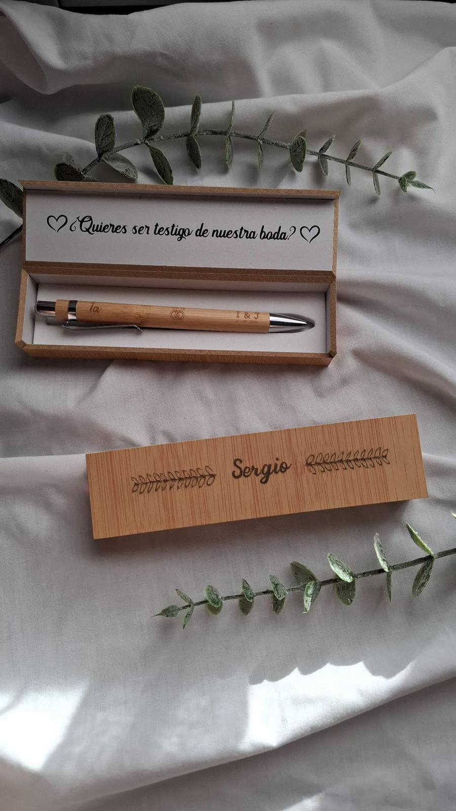 Bolígrafo de Bambú Grabado a Láser – Regalo Especial para Testigos y Momentos Únicos